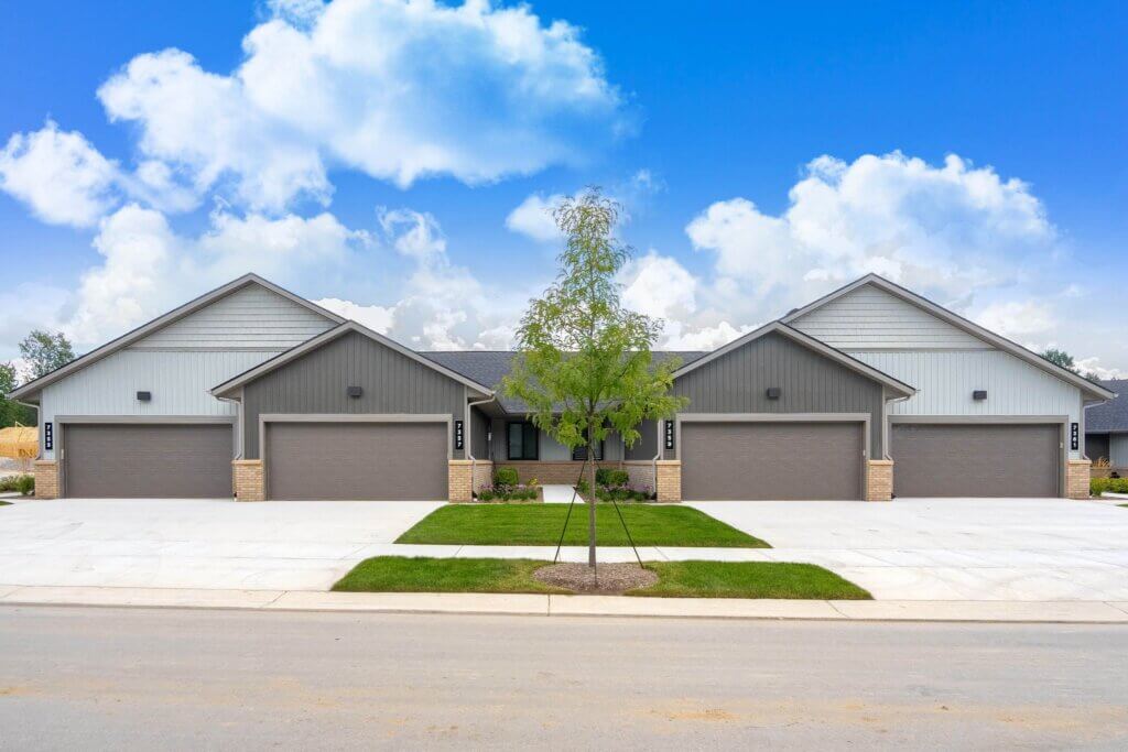 Exterior view of Woodview Commons Ranch Homes in Ann Arbor Michigan, a commercial construction project that consisted of Multifamily housing